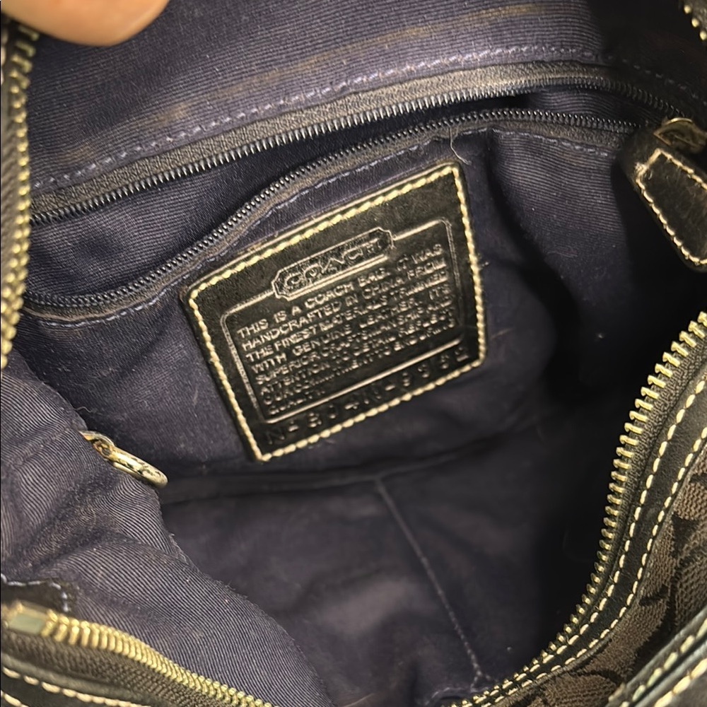 Vintage Y2K Coach Black Signature Shoulder Bag - Picture 5 of 9